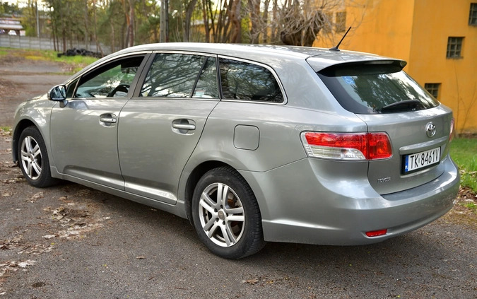 Toyota Avensis cena 31900 przebieg: 226000, rok produkcji 2011 z Kielce małe 466